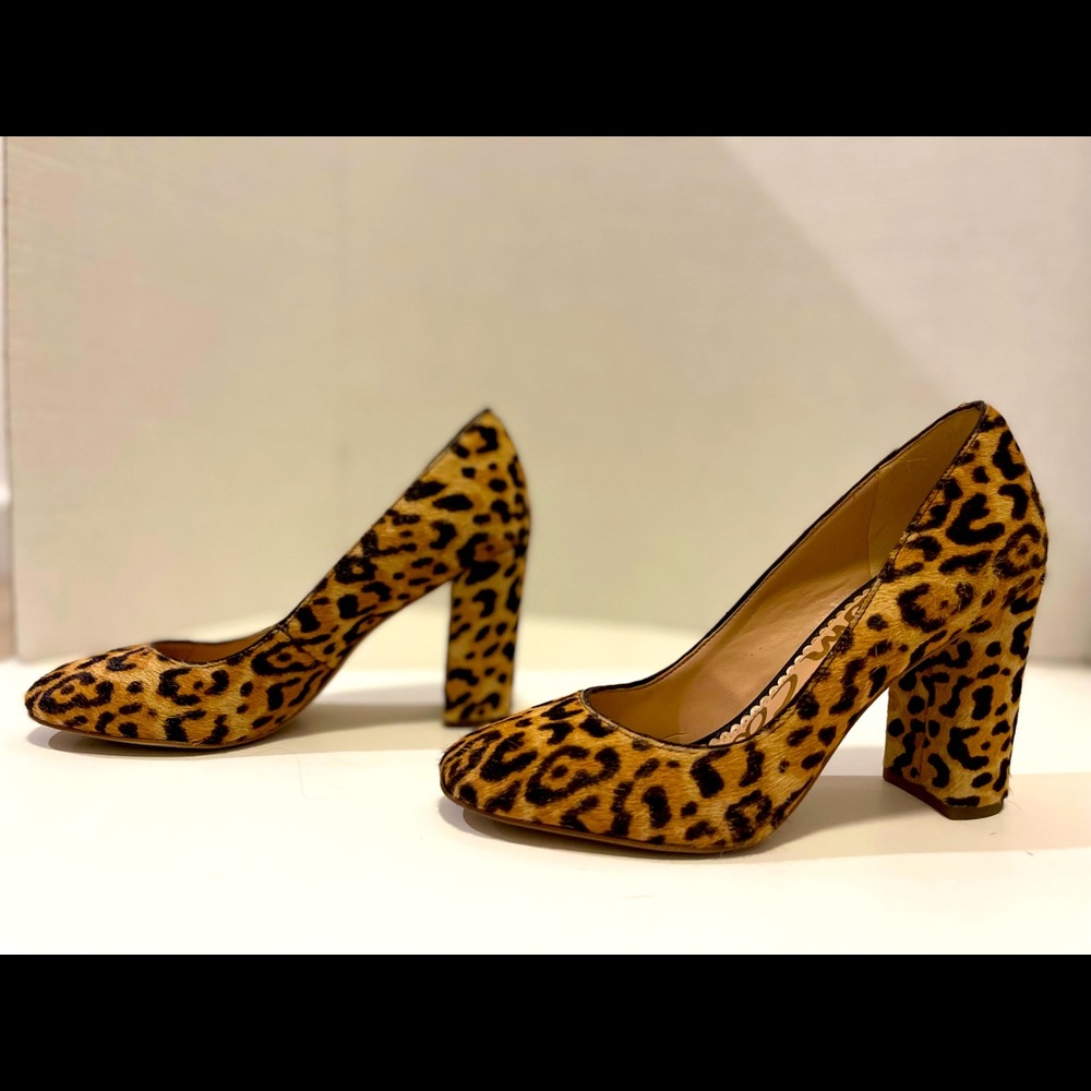 Sam Edelman Round Toe Pump